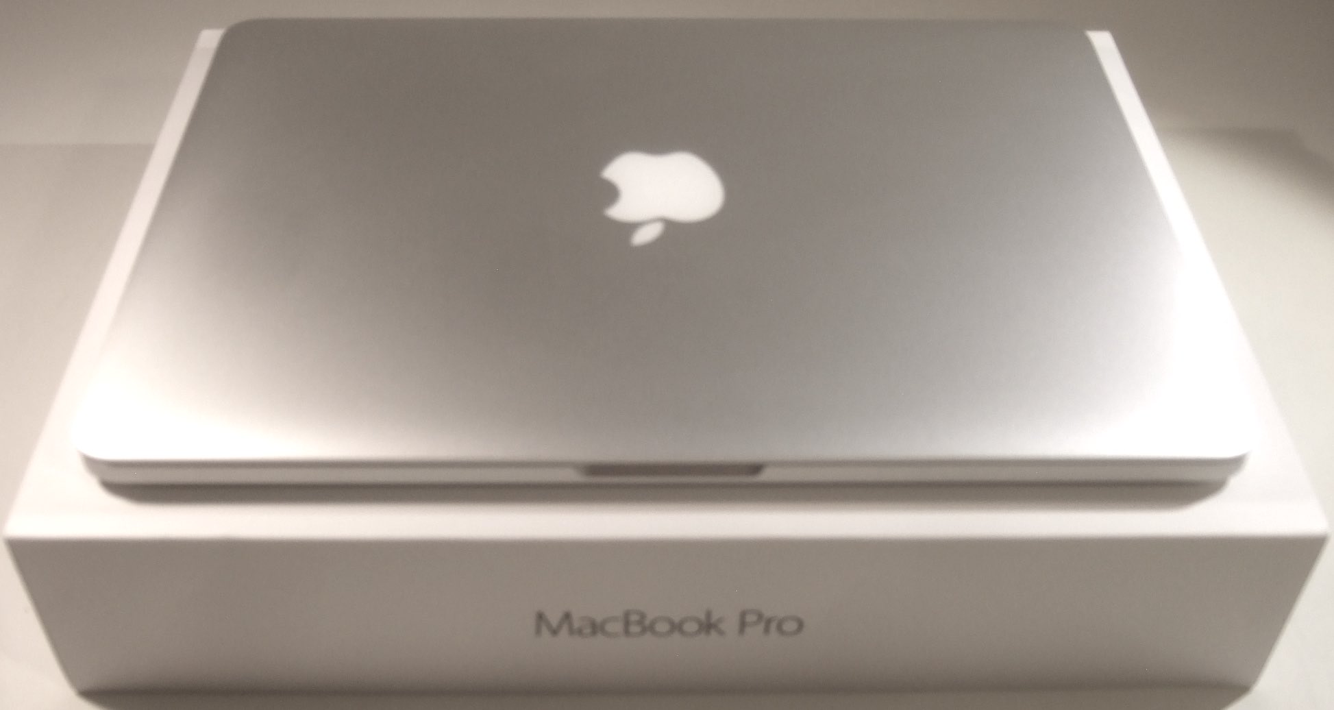 MacBook Pro: top